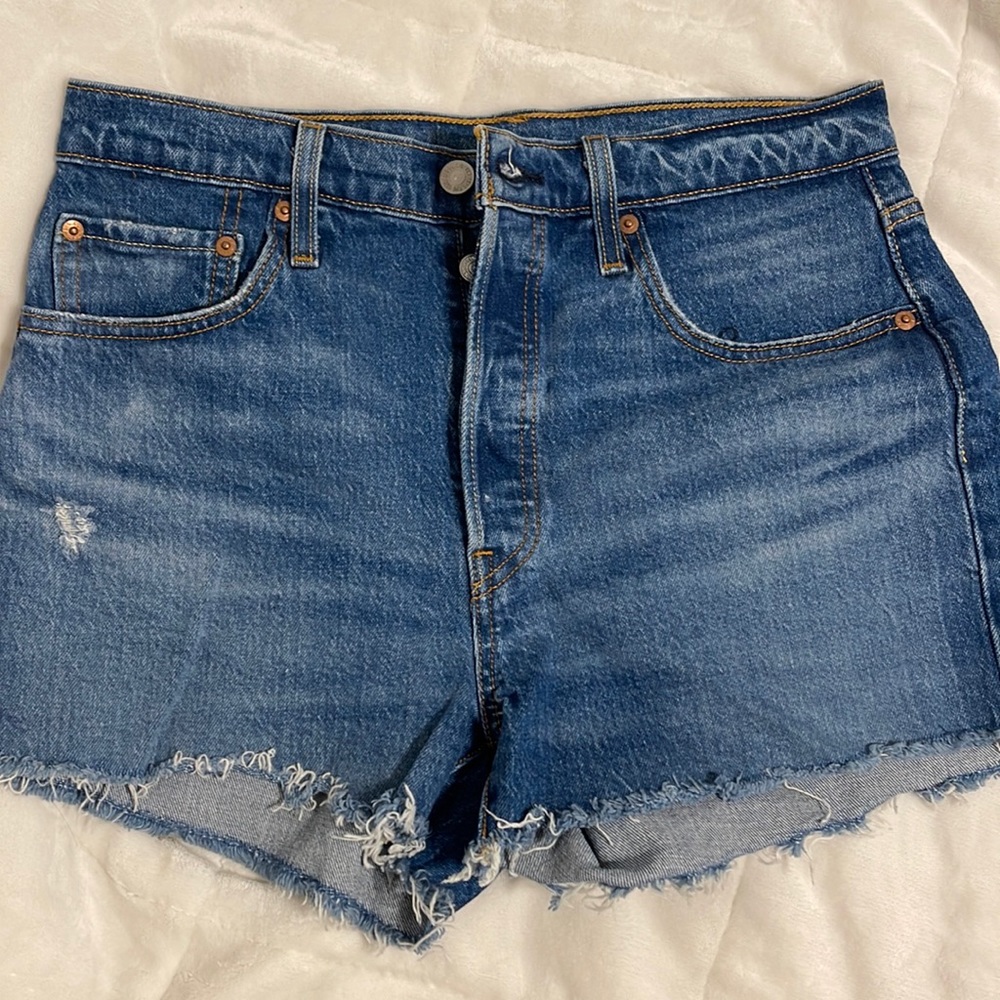 Levi’s shorts